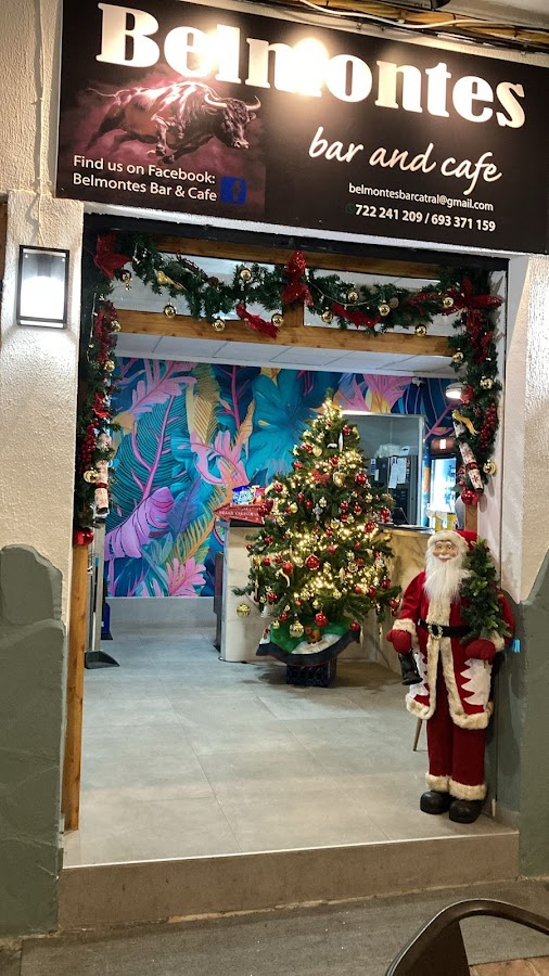 Belmontes Bar and Café