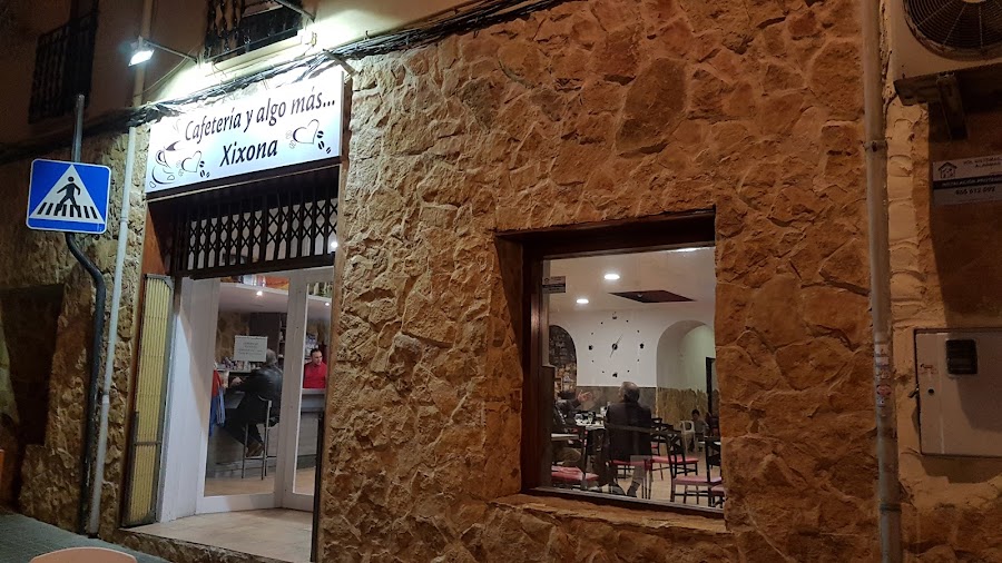 Cafetería y algo mas
