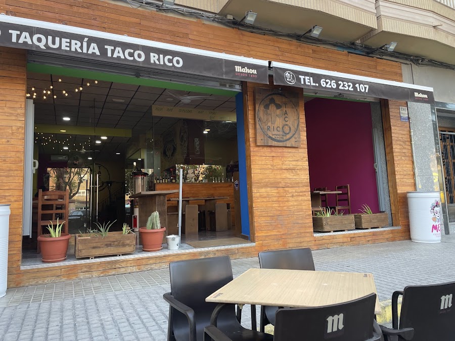 Taquería Taco Rico