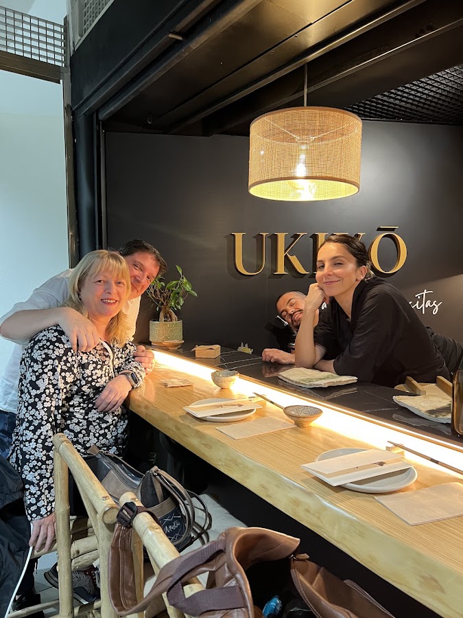 Ukiyō Raw bar y cositas