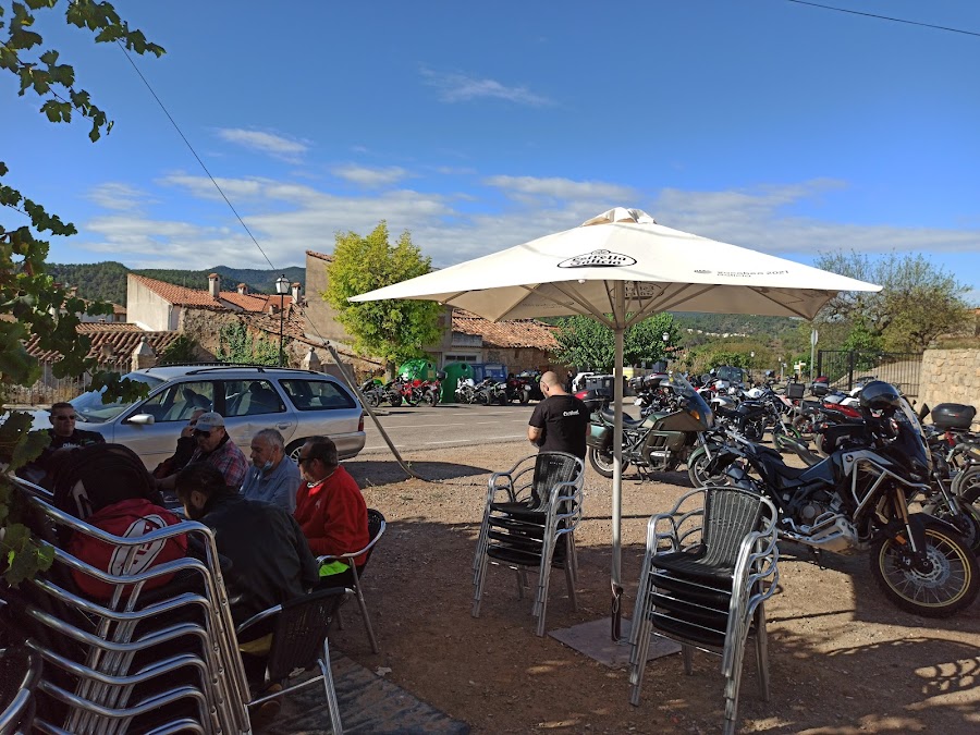 Los Calpes Bar, Campo Base